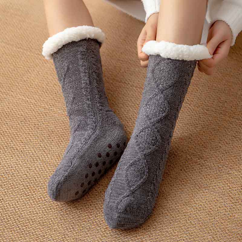 Non-Slip Home Socks for Pregnant Women - Cozy Winter Leg Carpet Socks - ChicVix