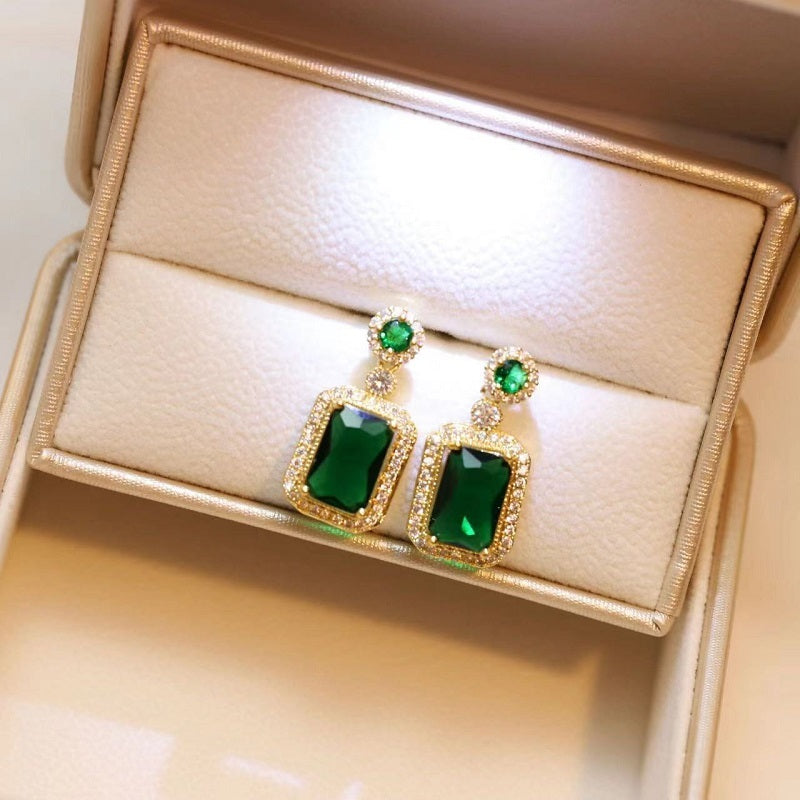 Elegant Emerald Pendant Necklace, Earring, and Ring Set - Hong Kong Style Luxury Jewelry - ChicVix