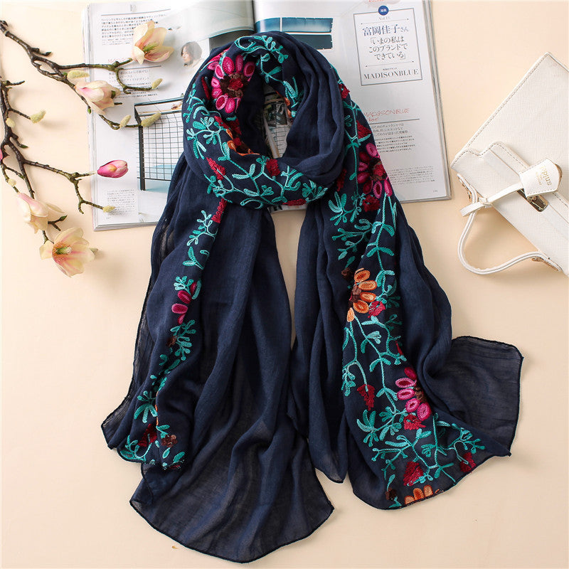 Embroidered Cotton Scarf with Floral Hook Design – Elegant Women's Accessory