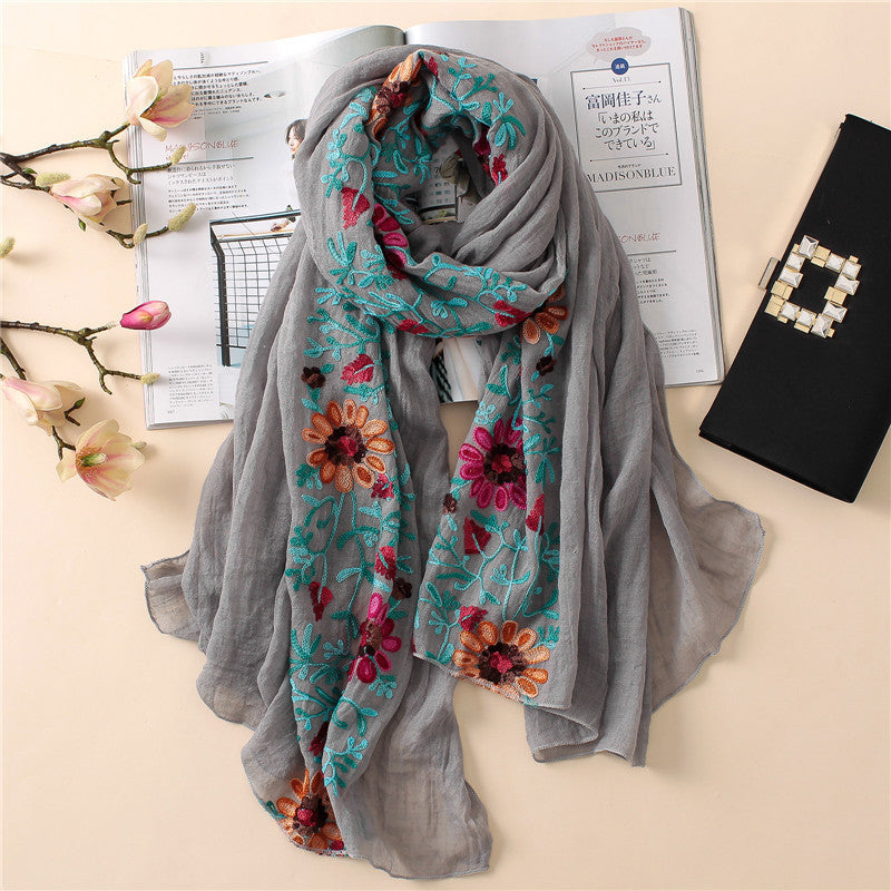 Embroidered Cotton Scarf with Floral Hook Design – Elegant Women's Accessory