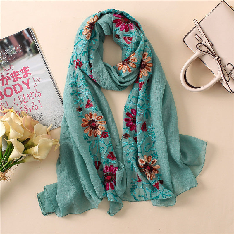 Embroidered Cotton Scarf with Floral Hook Design – Elegant Women's Accessory