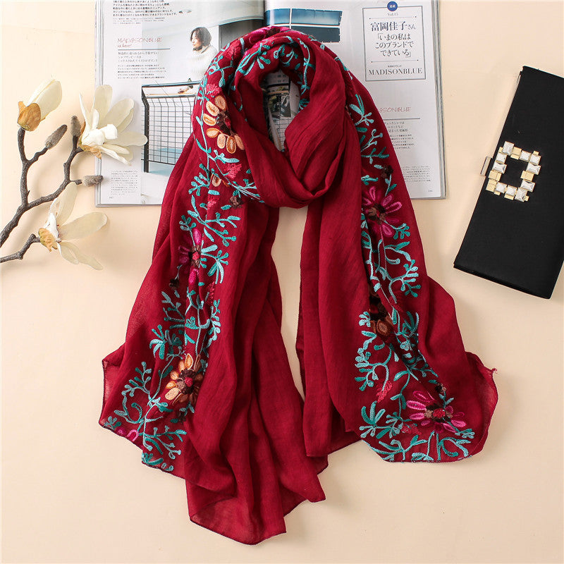 Embroidered Cotton Scarf with Floral Hook Design – Elegant Women's Accessory